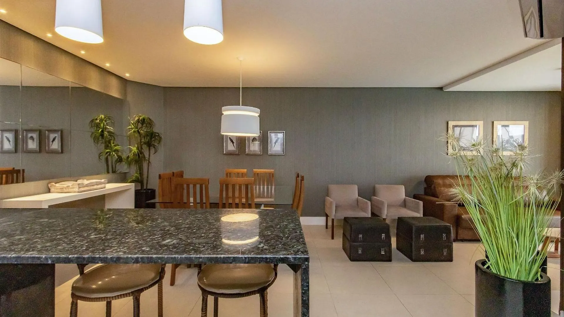 Boulevard Bombinhas: Beachfront Luxury with Pool, Jacuzzi & 24/7 Security 0*, Bombinhas Brazil